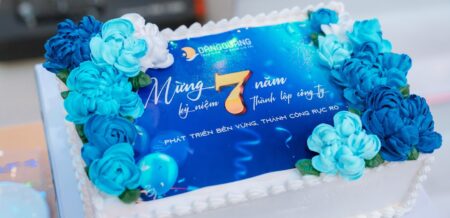 In Vải Đăng Quang tổ chức Gala Dinner kỷ niệm 7 năm tại Quảng Bình – nhìn lại chặng đường phát triển, tri ân khách hàng và mở ra hành trình mới đầy khát vọng.